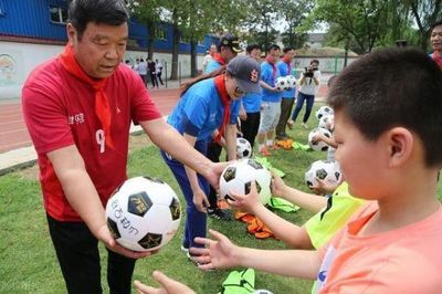 哈尔滨太阳岛景区酒店火灾 107名消防员进场救援