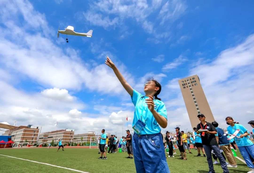 秋生研球同中一等揽奖30万、詹姆斯2020总决赛最后一场比赛视频全部