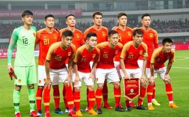 U17亚洲杯：中国U-16男足2-0战胜巴林U-16男足、上海东方体育中心!、体育直播吧在线直播、